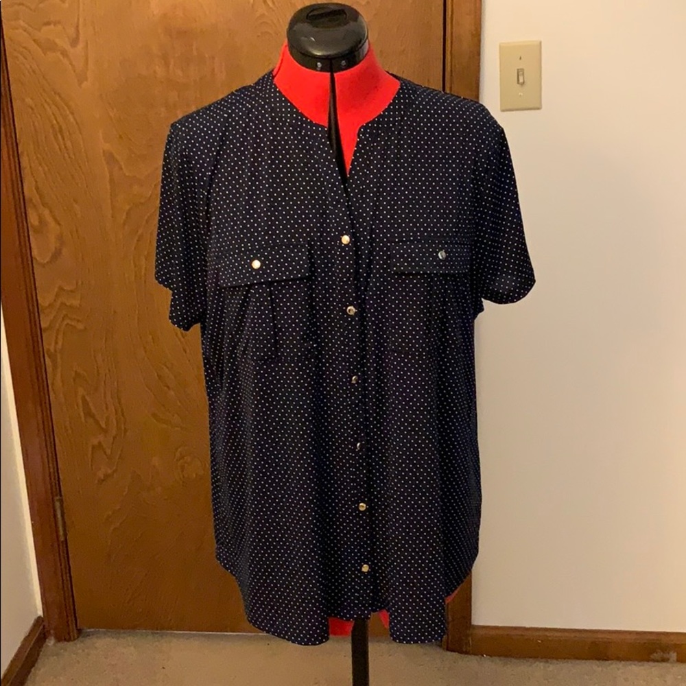 Women’s Button down shirt